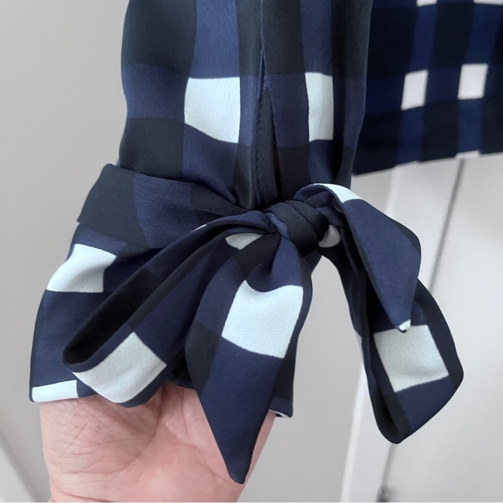Banana Republic Navy and White Gingham Satin Crewneck Blouse - Picture 4 of 9